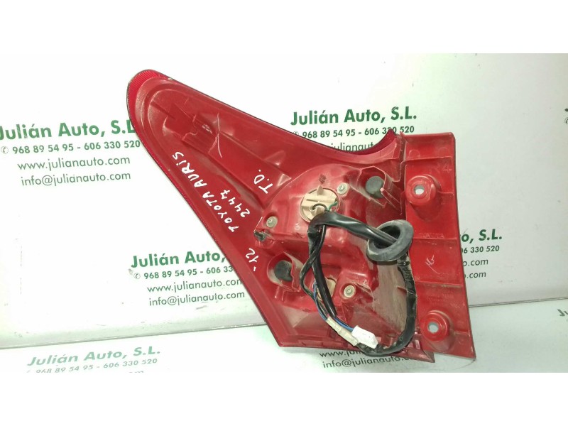 Recambio de piloto trasero derecho para toyota auris active referencia OEM IAM   EXT - ALETA