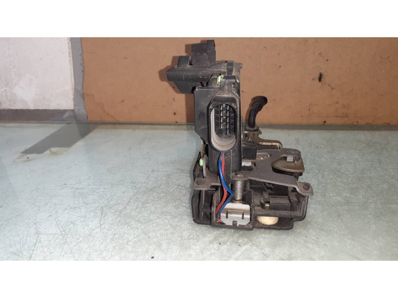 Recambio de cerradura puerta delantera izquierda para porsche 911 (typ 996) referencia OEM IAM 99653754500  ELECTRICA