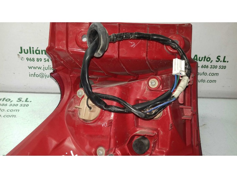 Recambio de piloto trasero derecho para toyota auris active referencia OEM IAM   EXT - ALETA