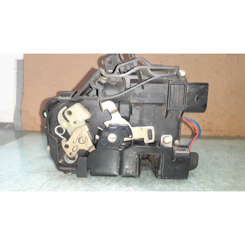 Recambio de cerradura puerta delantera izquierda para porsche 911 (typ 996) referencia OEM IAM 99653754500  ELECTRICA