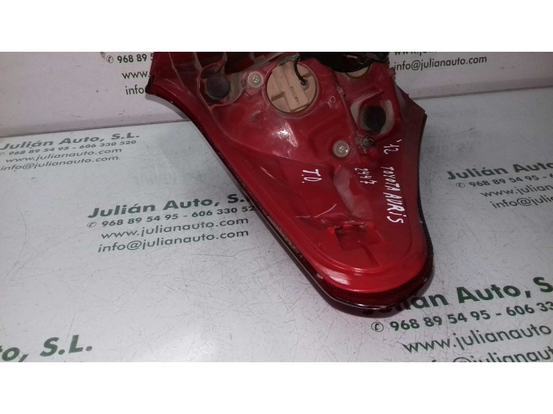 Recambio de piloto trasero derecho para toyota auris active referencia OEM IAM   EXT - ALETA