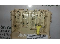 Recambio de caja reles / fusibles para toyota auris active referencia OEM IAM 63580950 82712X70A 8922102330 2
