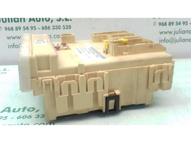 Recambio de caja reles / fusibles para toyota auris active referencia OEM IAM 63580950 82712X70A 8922102330