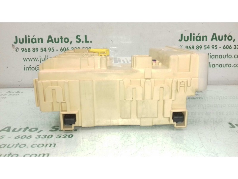 Recambio de caja reles / fusibles para toyota auris active referencia OEM IAM 63580950 82712X70A 8922102330