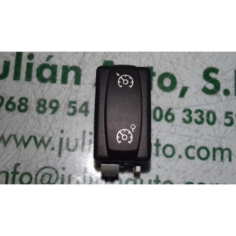 Recambio de interruptor para renault megane ii classic berlina dynamique referencia OEM IAM 424264 28082 CONTRL VELOCIDAD