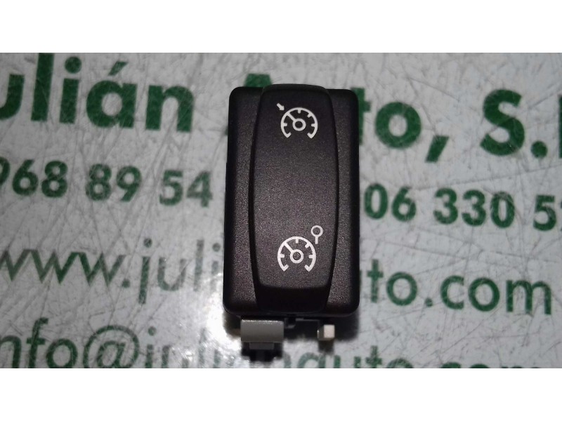 Recambio de interruptor para renault megane ii classic berlina dynamique referencia OEM IAM 424264 28082 CONTRL VELOCIDAD