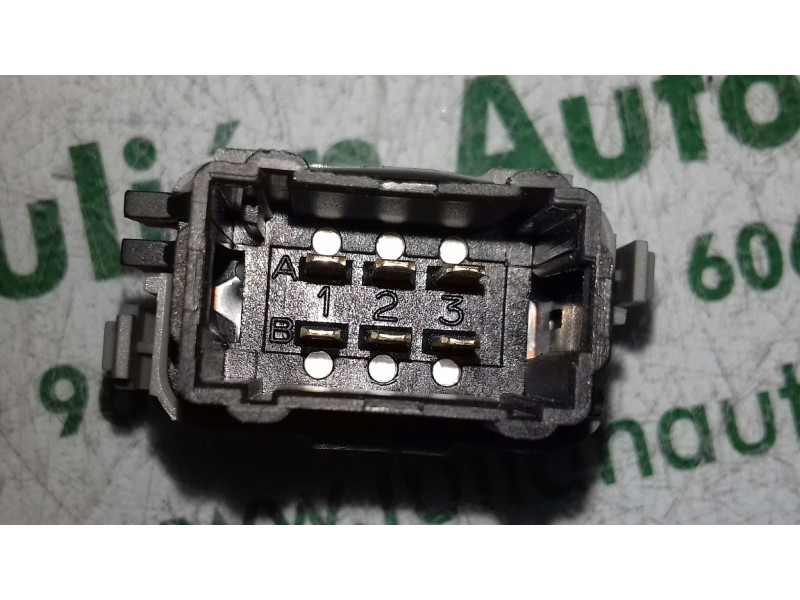 Recambio de interruptor para renault megane ii classic berlina dynamique referencia OEM IAM 107965A 28082 ESP