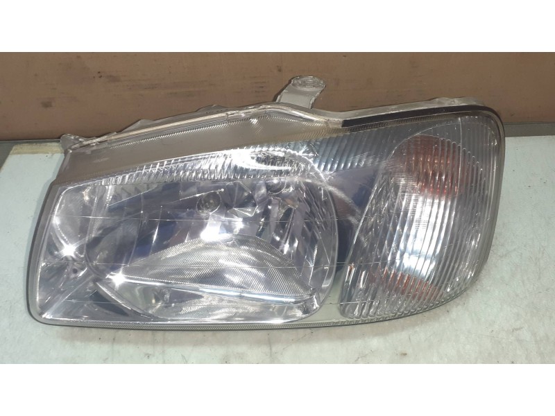 Recambio de faro izquierdo para hyundai accent (lc) gl 4p referencia OEM IAM 85029101  UPM60GF20