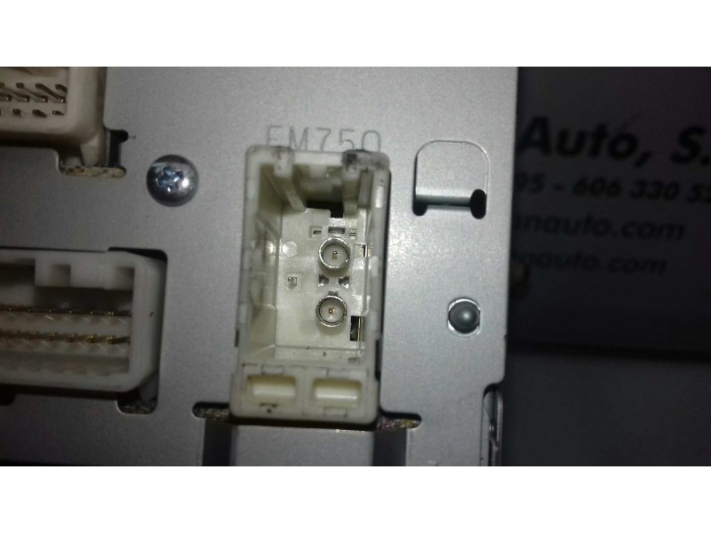 Recambio de sistema audio / radio cd para toyota auris active referencia OEM IAM 8614002010 10R030232 FA032211