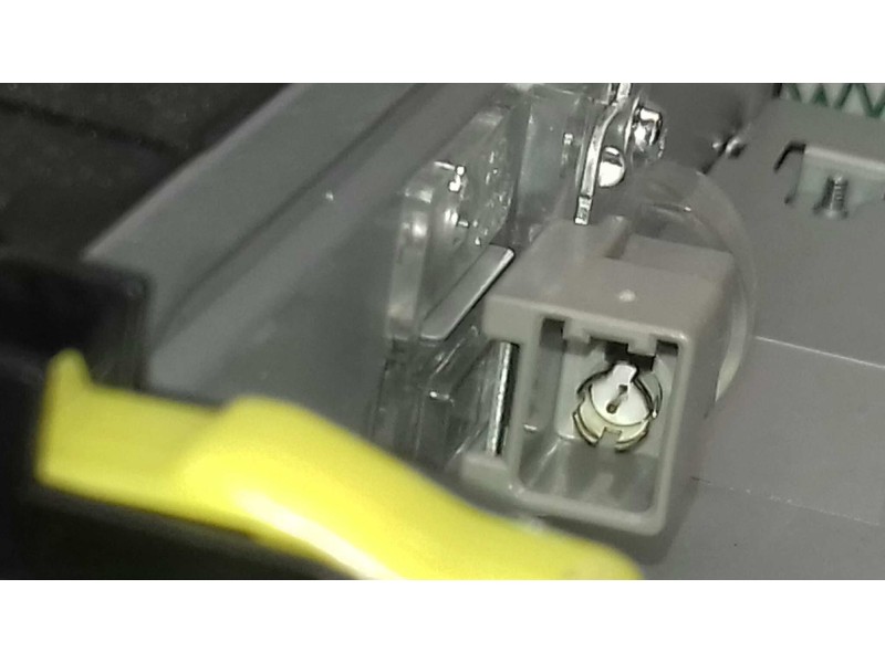 Recambio de sistema audio / radio cd para toyota auris active referencia OEM IAM 8614002010 10R030232 FA032211