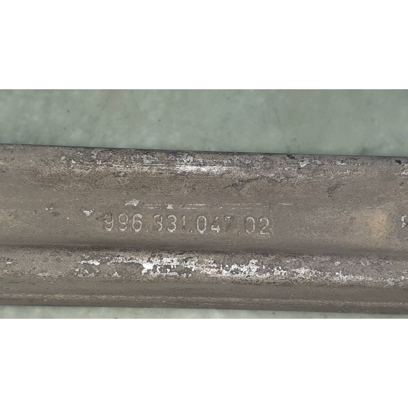 Recambio de brazo suspension superior trasero izquierdo para porsche 911 (typ 996) referencia OEM IAM 99633104702  