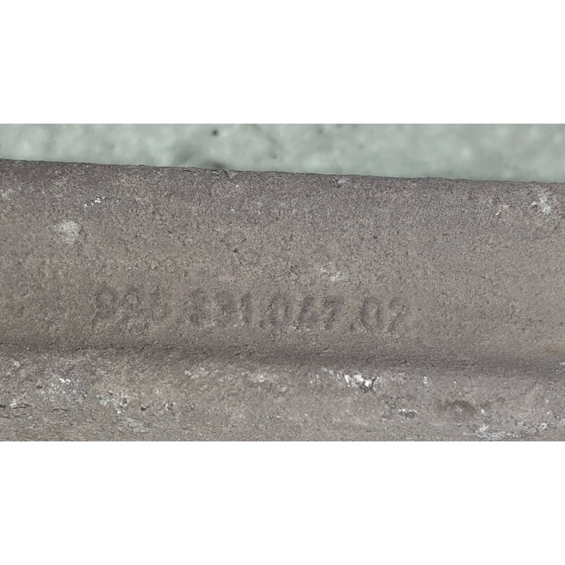 Recambio de brazo suspension superior trasero derecho para porsche 911 (typ 996) referencia OEM IAM 99633104702  