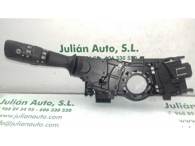 Recambio de mando luces para toyota auris active referencia OEM IAM 17F852 02730 