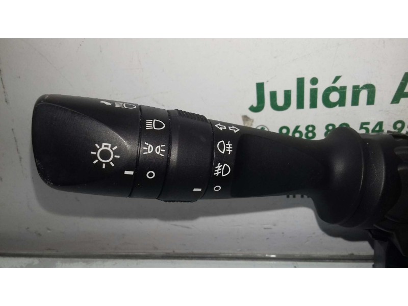 Recambio de mando luces para toyota auris active referencia OEM IAM 17F852 02730 