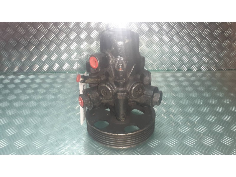 Recambio de bomba direccion para citroen xantia berlina 2.0 hdi 90/110 plaisir referencia OEM IAM 092735  