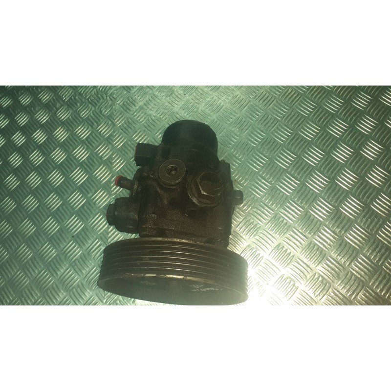 Recambio de bomba direccion para citroen xantia berlina 2.0 hdi 90/110 plaisir referencia OEM IAM 092735  