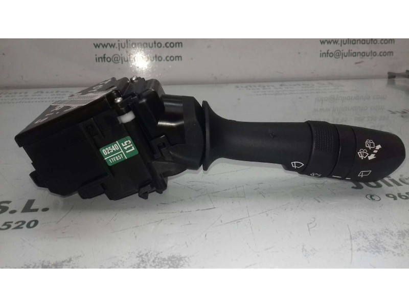 Recambio de mando limpia para toyota auris active referencia OEM IAM 17F857 02540 