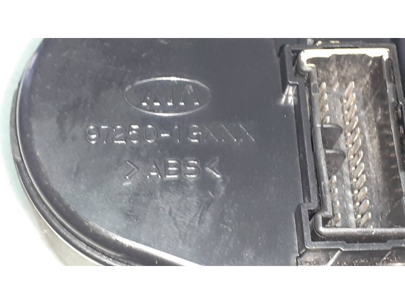 Recambio de mando calefaccion / aire acondicionado para kia rio 1.4 active referencia OEM IAM 1G050PH DF5290950 972501GXXX