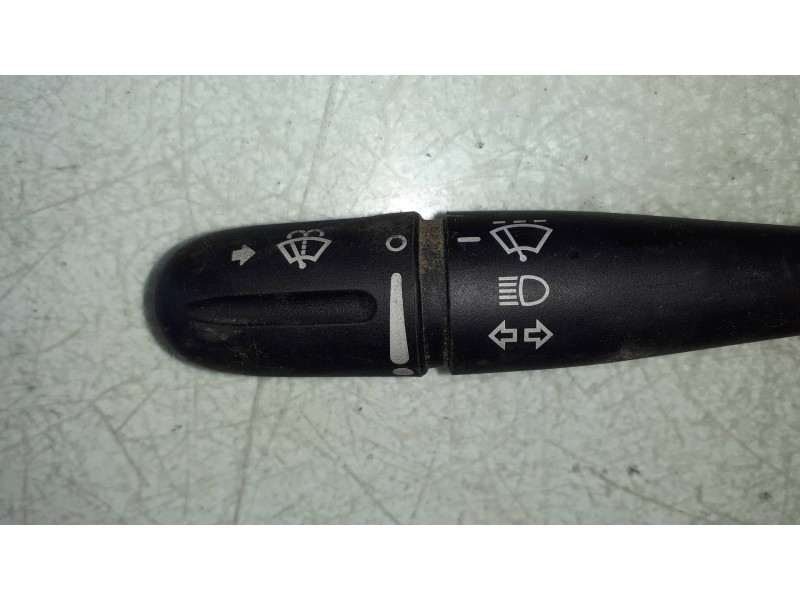 Recambio de mando limpia para chrysler voyager (rg) 2.8 crd lx grand voyager referencia OEM IAM 04685711A  CONECTOR 4 PINES