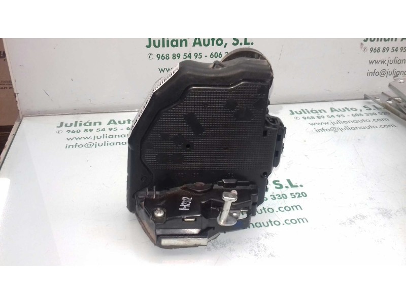 Recambio de cerradura puerta trasera derecha para toyota auris active referencia OEM IAM  4 PINES 