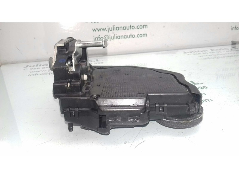 Recambio de cerradura puerta trasera derecha para toyota auris active referencia OEM IAM  4 PINES 