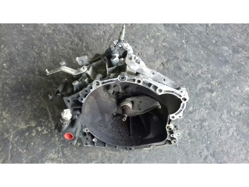 Recambio de caja cambios para peugeot 206 berlina xt referencia OEM IAM 20DL52  5 VELOCIDADES