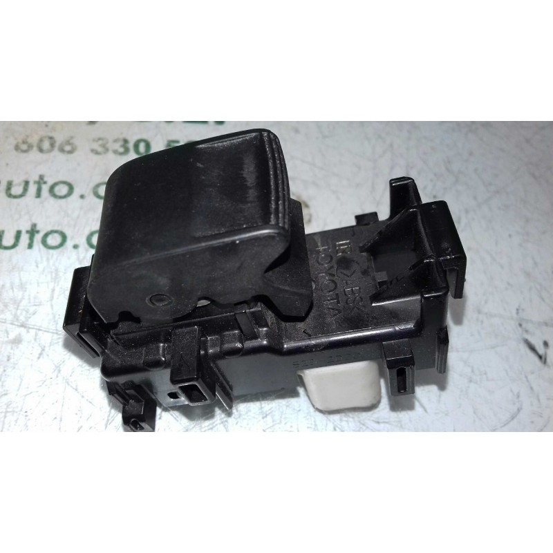 Recambio de mando elevalunas trasero derecho para toyota auris active referencia OEM IAM 8292D20  