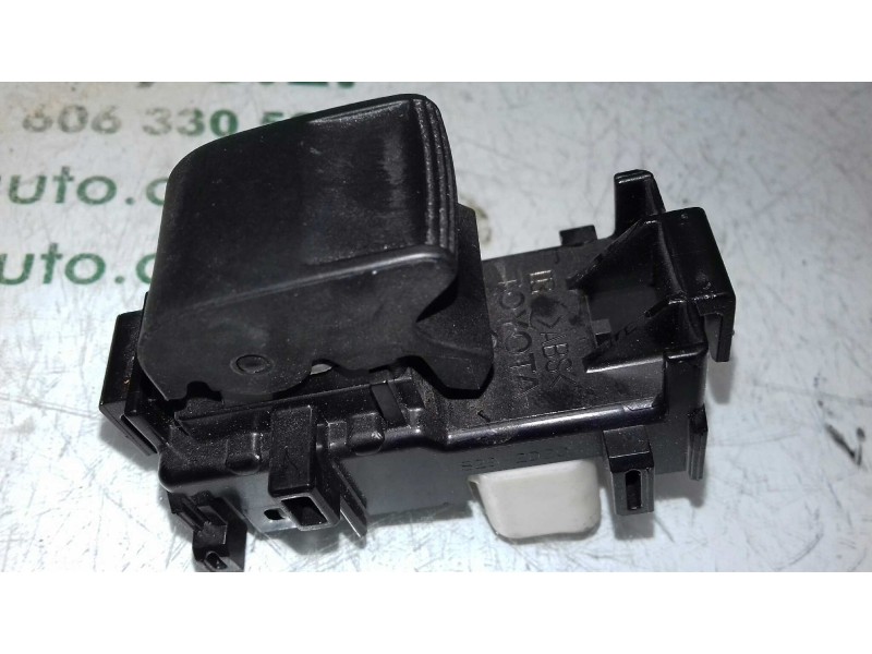 Recambio de mando elevalunas trasero derecho para toyota auris active referencia OEM IAM 8292D20  