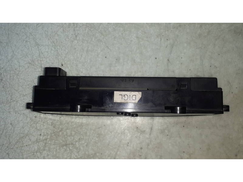 Recambio de pantalla multifuncion para kia rio 1.4 active referencia OEM IAM 945201G200 OT0001G200 PANTALLA RELOJ