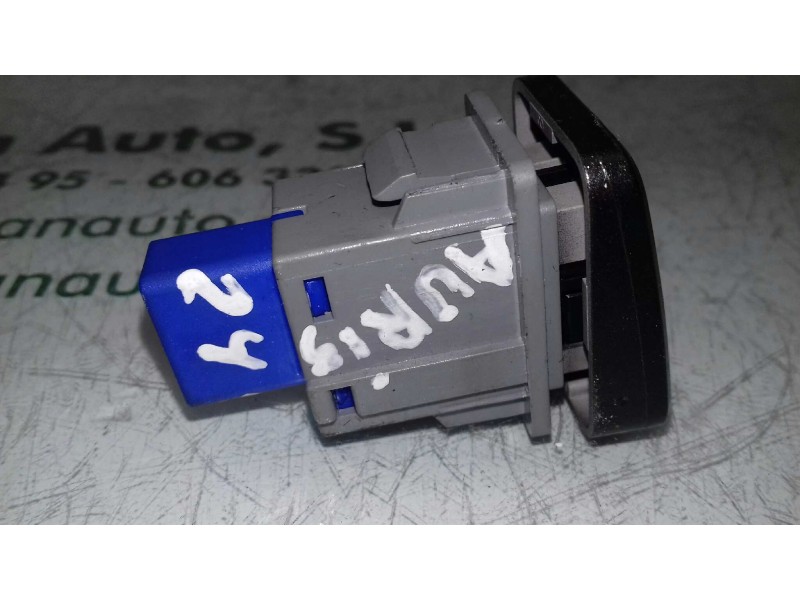 Recambio de warning para toyota auris active referencia OEM IAM 8433202180  