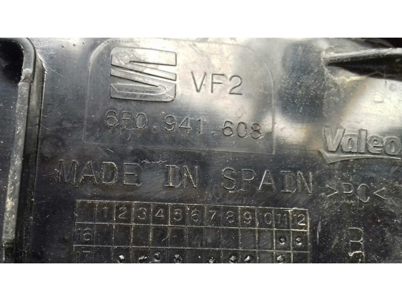 Recambio de faro derecho para seat ibiza kj referencia OEM IAM 6F1941006A 90120769 