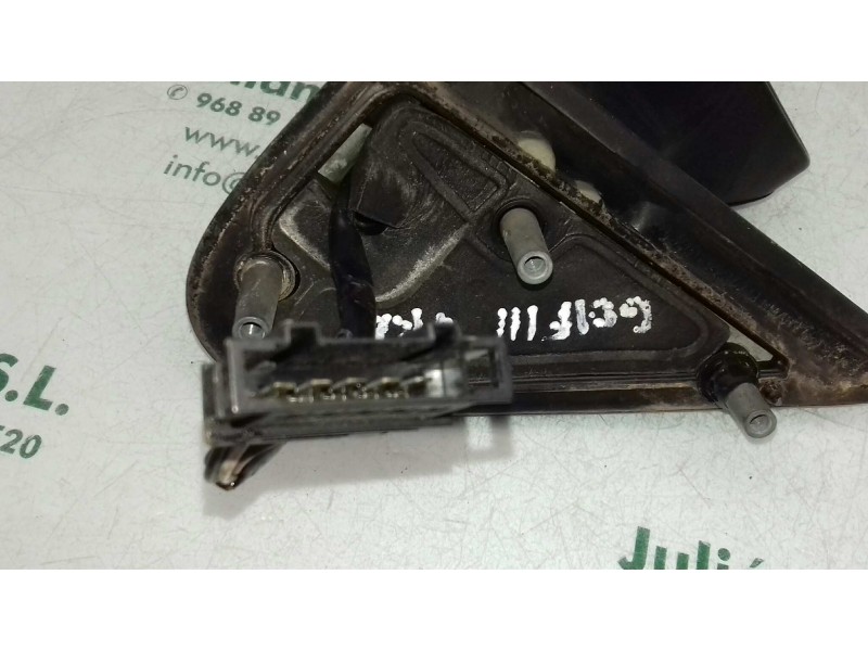 Recambio de retrovisor izquierdo para volkswagen golf iii berlina (1h1) vr6 referencia OEM IAM 412118221  ELECTRICO