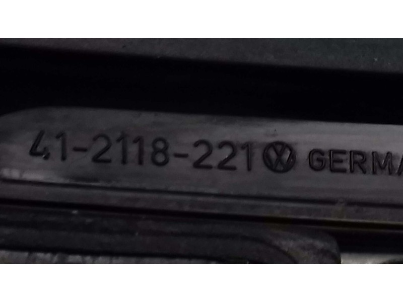Recambio de retrovisor izquierdo para volkswagen golf iii berlina (1h1) vr6 referencia OEM IAM 412118221  ELECTRICO