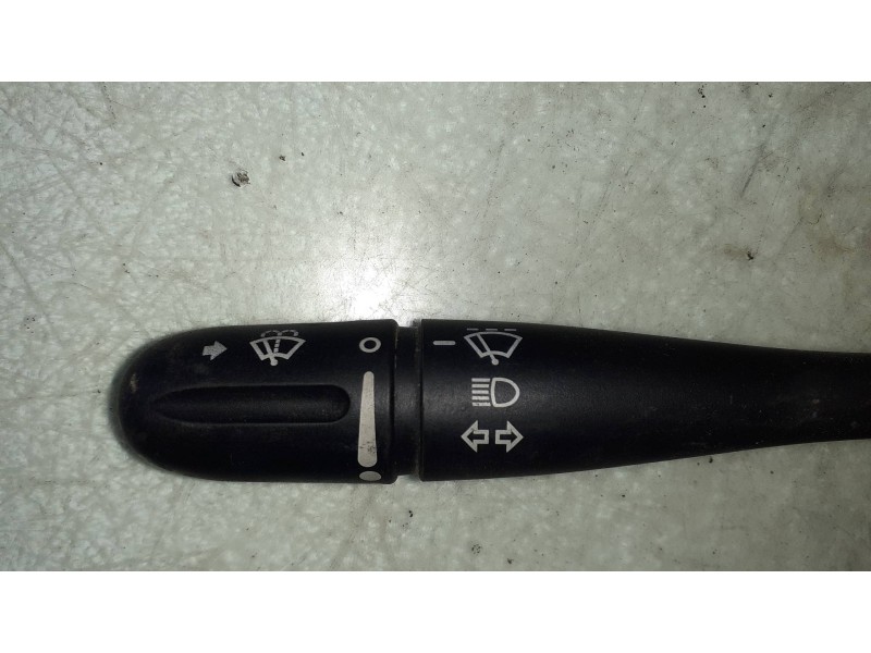 Recambio de mando limpia para chrysler voyager (rg) 2.5 crd cat referencia OEM IAM 04685711A  CONECTOR 4 PINES