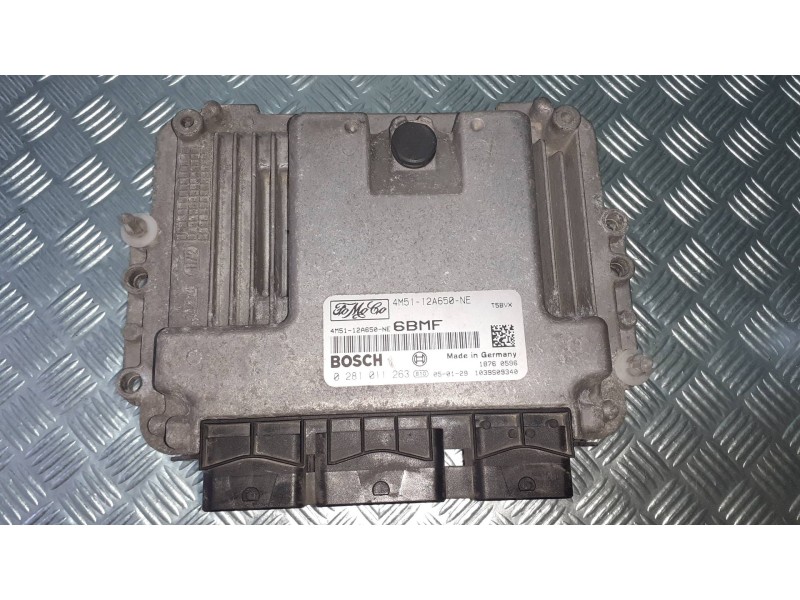 Recambio de centralita motor uce para ford focus berlina (cap) ghia referencia OEM IAM 4M5112A650NE 0281011263 BOSCH