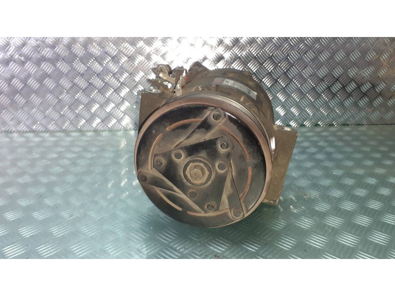 Recambio de compresor aire acondicionado para nissan x-trail (t31) se referencia OEM IAM Z0005306B DCS171C VALEO