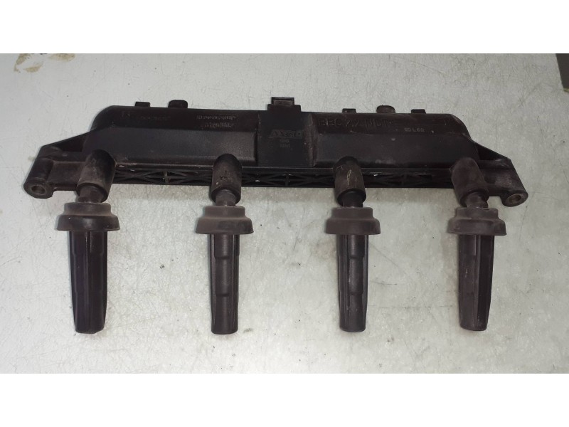 Recambio de bobina encendido para peugeot 206 berlina xt referencia OEM IAM 9626158580  