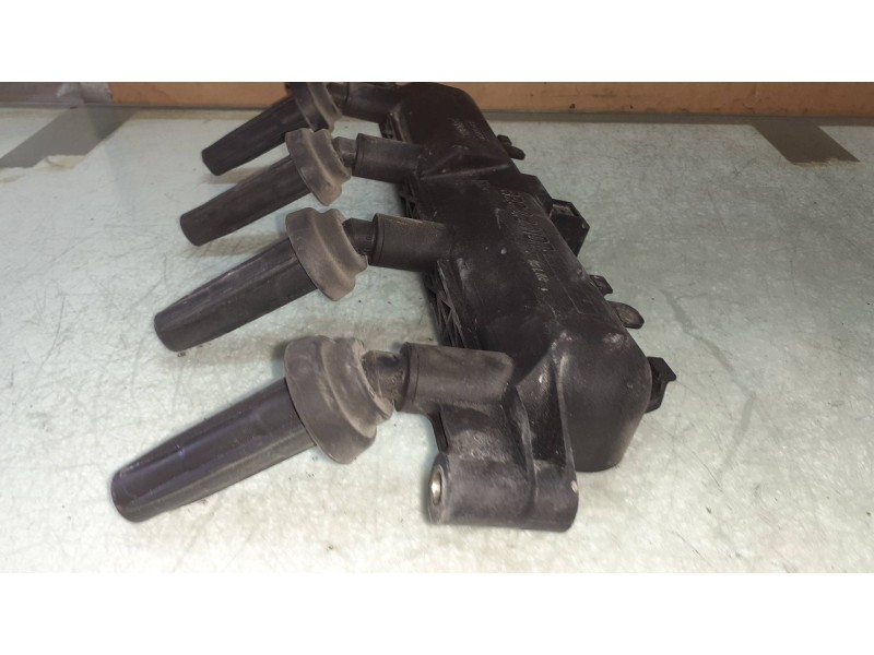 Recambio de bobina encendido para peugeot 206 berlina xt referencia OEM IAM 9626158580  