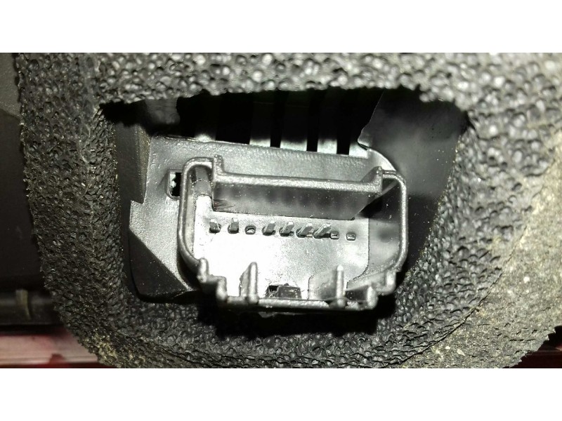 Recambio de piloto trasero derecho para peugeot 107 urban referencia OEM IAM 815500H040  