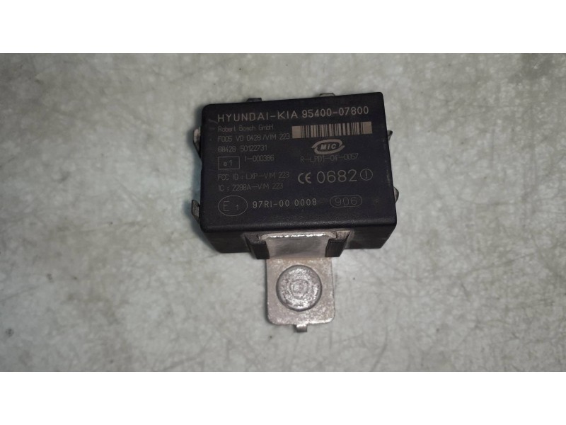 Recambio de centralita inmovilizador para kia rio 1.4 active referencia OEM IAM 9540007800 6842850122731 CONECTOR 5 PINES