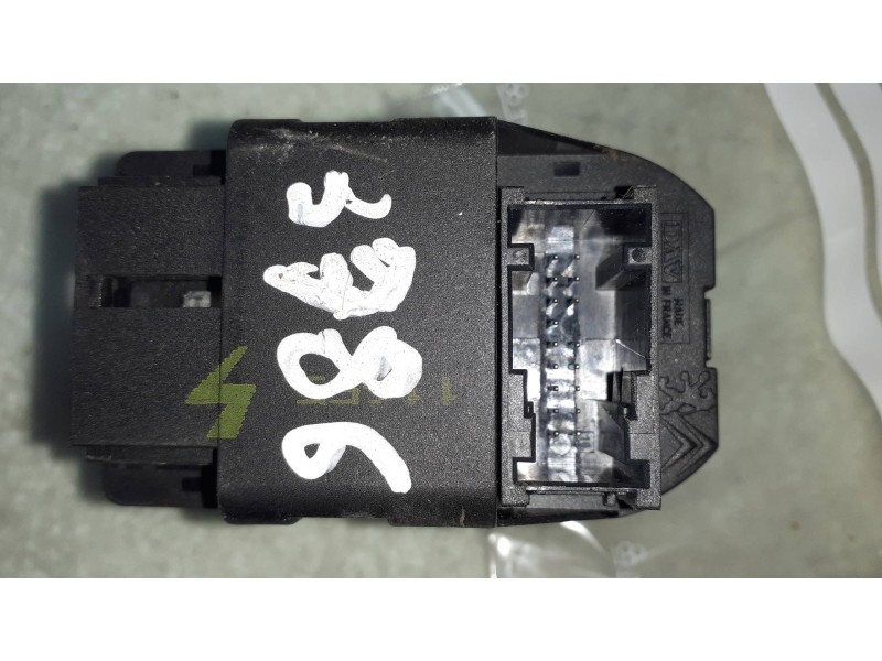 Recambio de mando elevalunas delantero izquierdo para peugeot 206 berlina xt referencia OEM IAM   