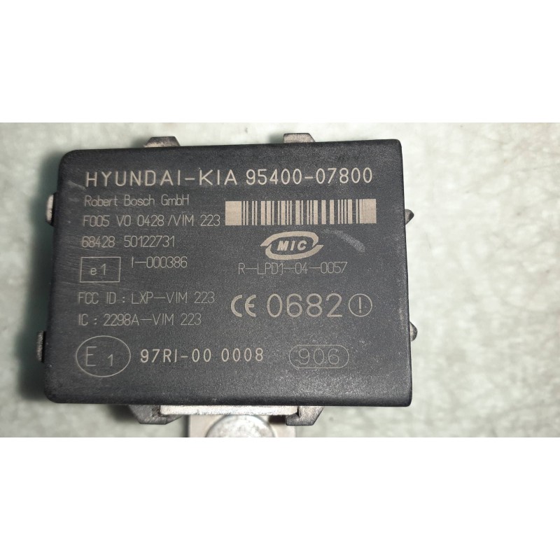 Recambio de centralita inmovilizador para kia rio 1.4 active referencia OEM IAM 9540007800 6842850122731 CONECTOR 5 PINES