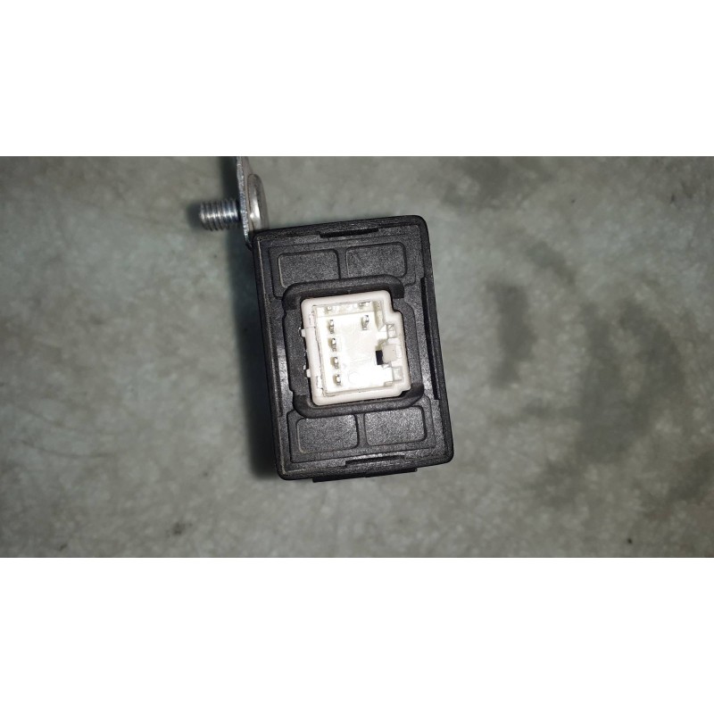 Recambio de centralita inmovilizador para kia rio 1.4 active referencia OEM IAM 9540007800 6842850122731 CONECTOR 5 PINES