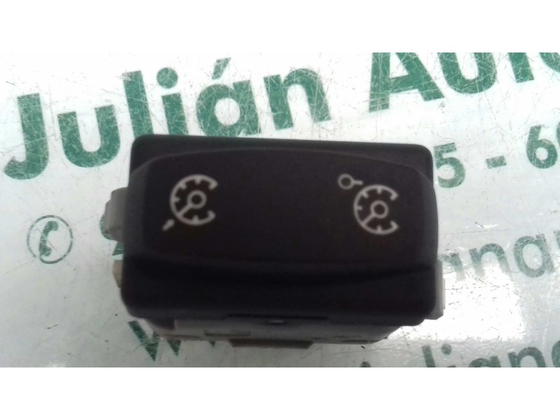 Recambio de interruptor para renault megane ii berlina 5p confort authentique referencia OEM IAM 424264 28082 CONTRL VELOCIDAD