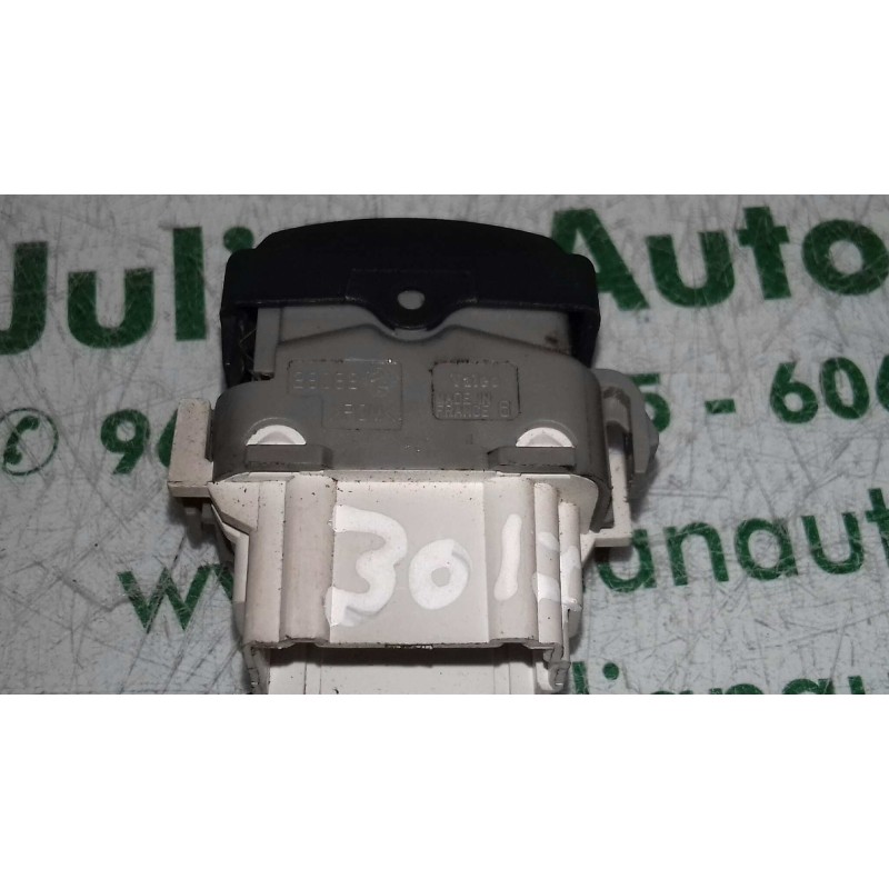Recambio de interruptor para renault megane ii berlina 5p confort authentique referencia OEM IAM 424264 28082 CONTRL VELOCIDAD
