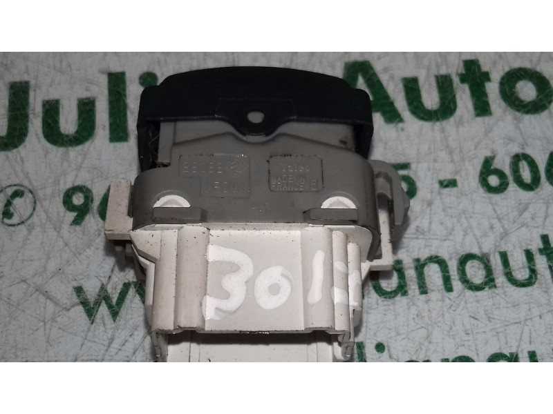 Recambio de interruptor para renault megane ii berlina 5p confort authentique referencia OEM IAM 424264 28082 CONTRL VELOCIDAD