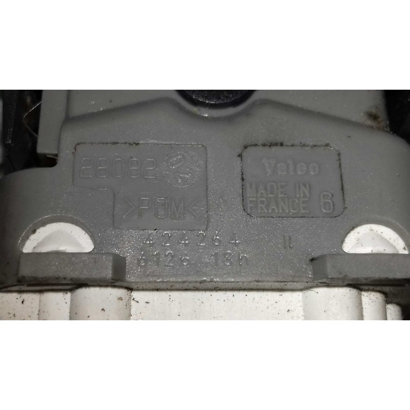 Recambio de interruptor para renault megane ii berlina 5p confort authentique referencia OEM IAM 424264 28082 CONTRL VELOCIDAD