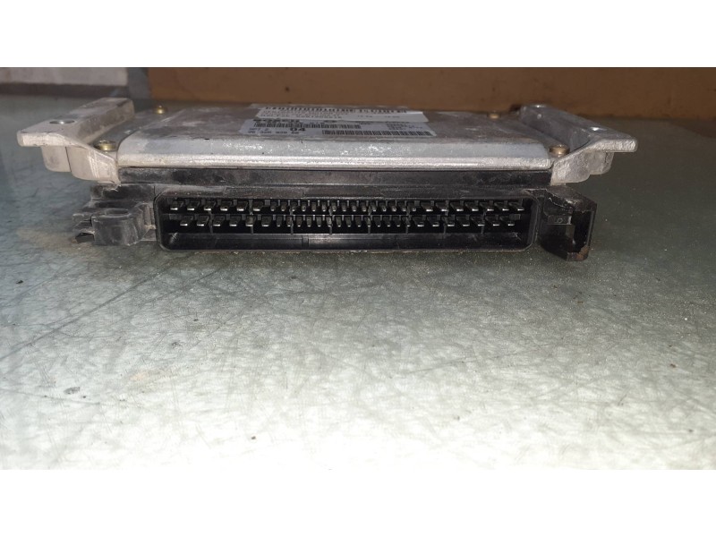 Recambio de centralita motor uce para peugeot 206 berlina xt referencia OEM IAM 0261206216 9632693980 BOSCH