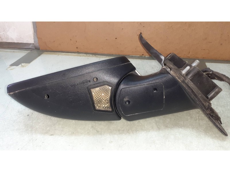 Recambio de retrovisor izquierdo para volvo v70 familiar referencia OEM IAM 3003333 015846 ELECTRICO