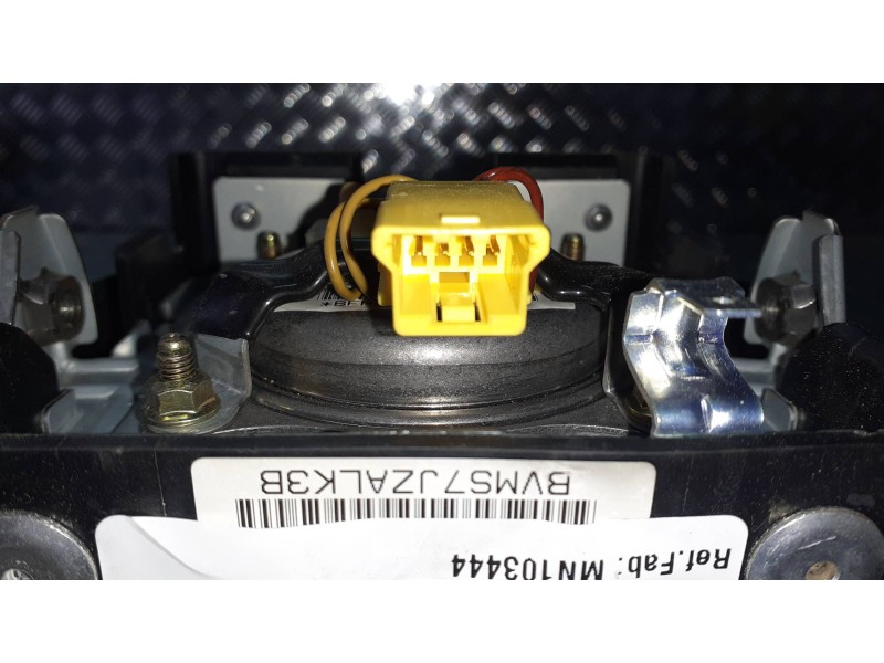 Recambio de airbag delantero izquierdo para mitsubishi grandis (na0w) 2.0 di-d inform referencia OEM IAM MN103444  